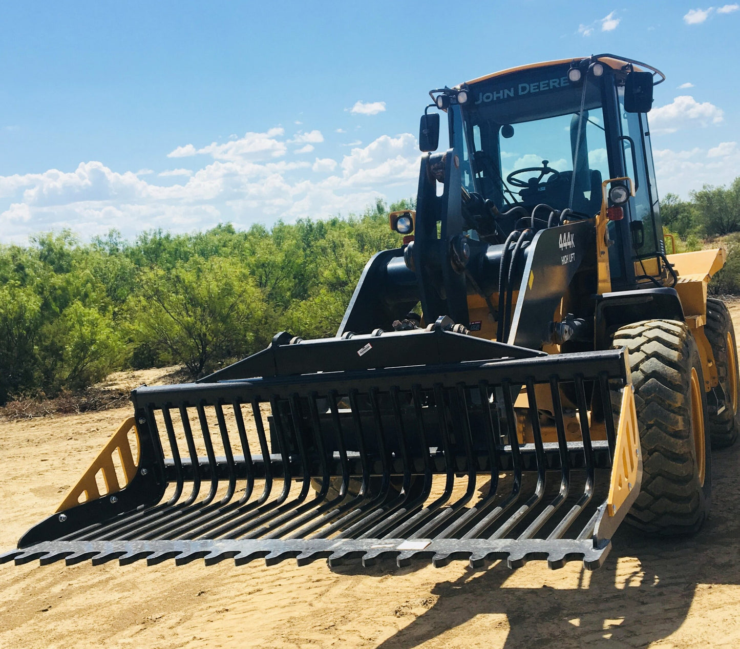 CL Fabrication EZ Rock Bucket | Width 56" To 90" inches | Oil Flow Range 15 To 25 GPM | For Large Skid Steers