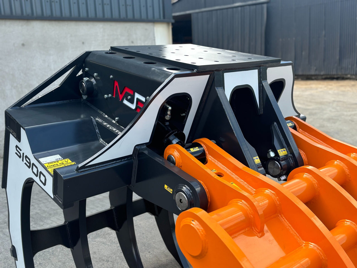MDE Machinery | Scorpion Grapple | Model S500 To S1900 | Width 26.4" To 75" Inches | Machine Size 1.5 - 55 Tons | For Excavators