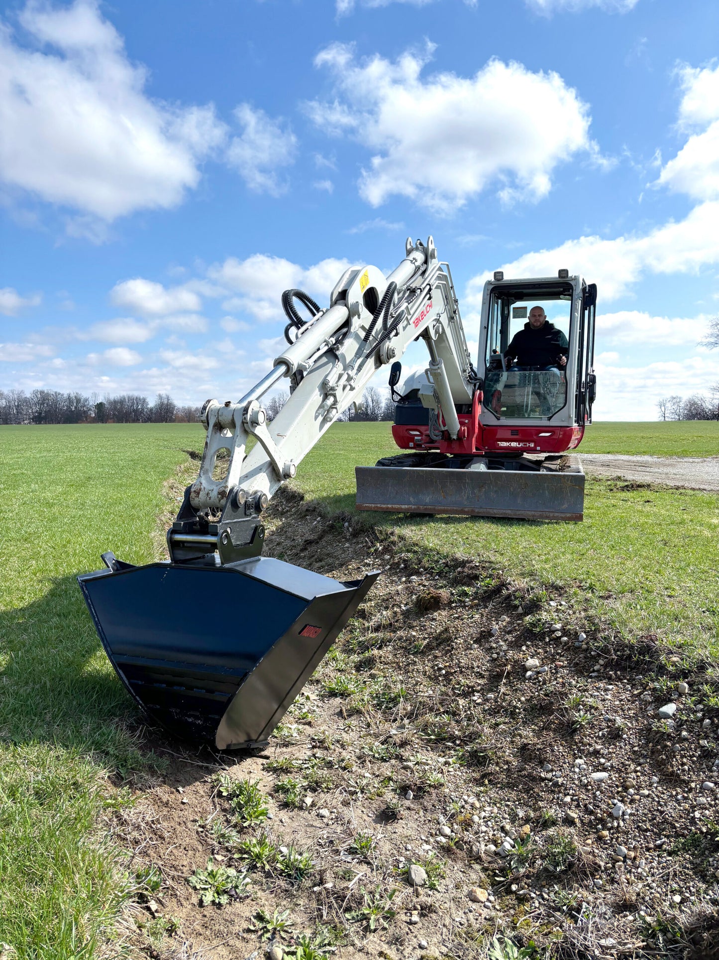 Mongo Attachments V Bucket | Model MVB‑8 | Trench Width 12.5″ | Top Width 63″ | High‑Durability Trenching Attachment | 6–9 Ton | For Excavators