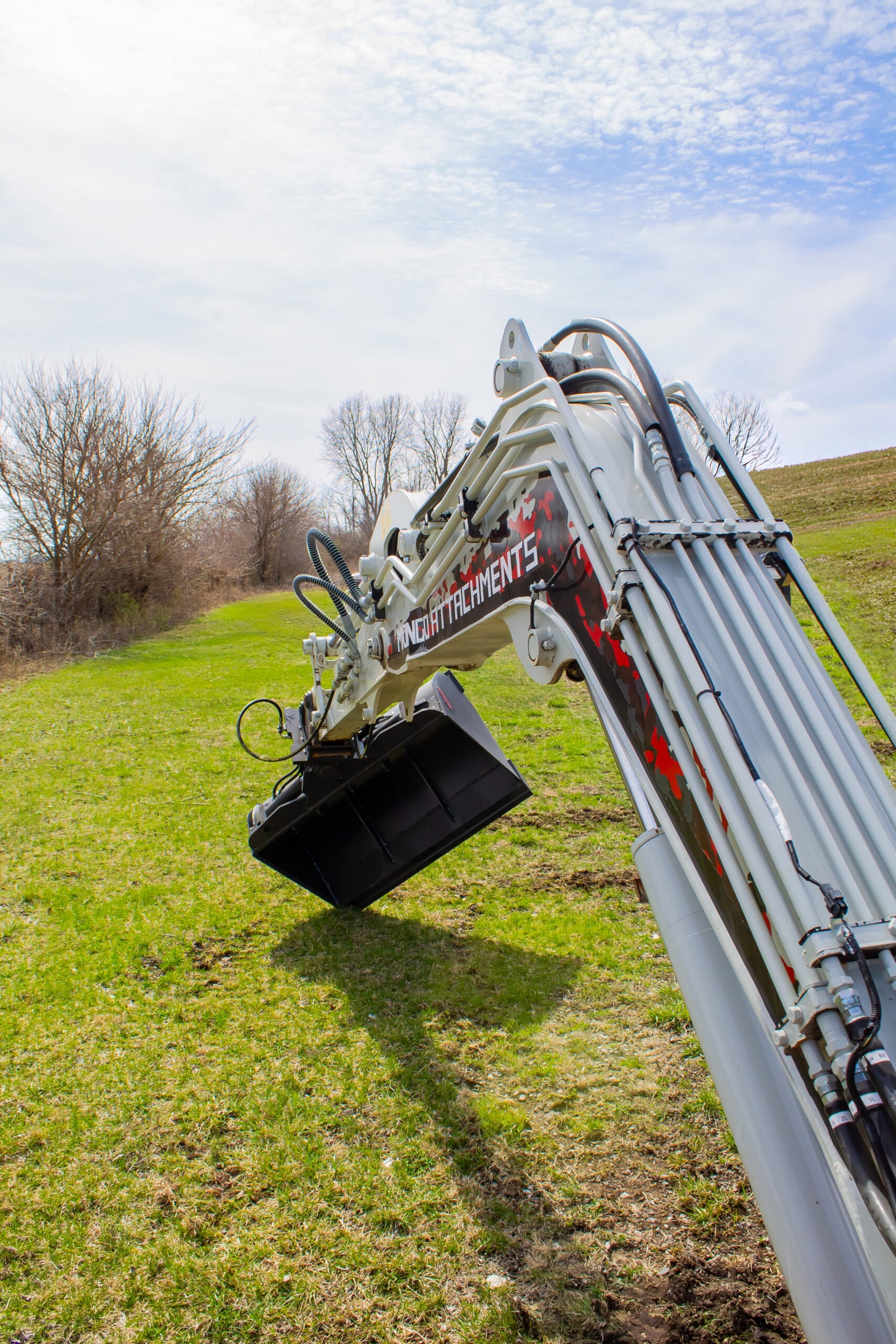 Mongo Attachments Hydraulic Tilt Bucket | Model MTGB1400X | Width 54" | Up to 16 Ton | For Excavators
