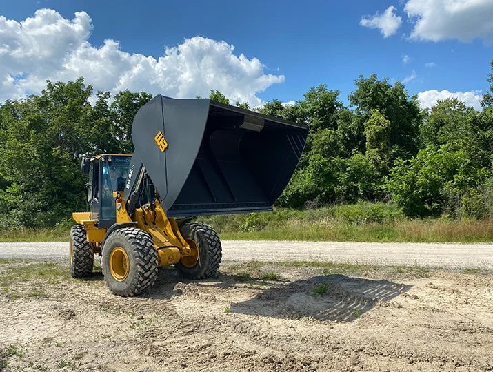 Werk-Brau Woodchip Bucket | Width 100"–132"  | Capacity 5–13 yd³ | 8 To 30+ GPM | For Wheel Loaders