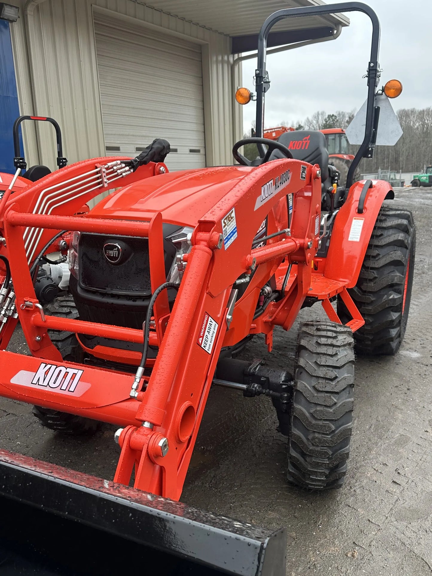 KIOTI | Hydrostatic Tractor with Loader | CK4020 | 54.5" Width | 39.6 HP | For Compact Agricultural and Landscaping Tasks