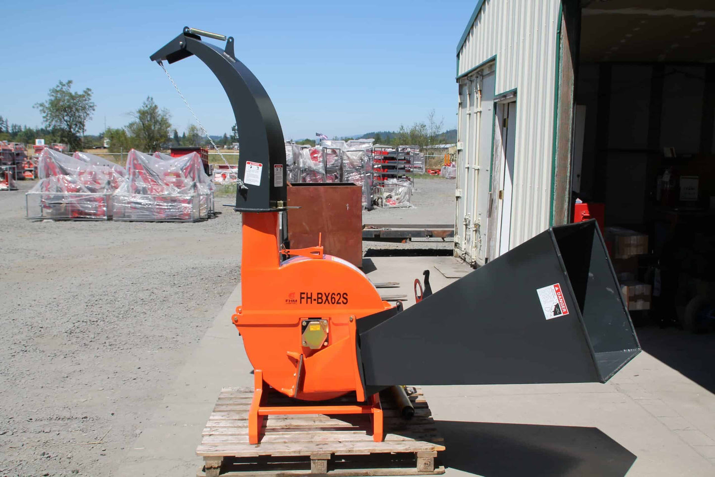 Farmer Helper FH-BX62S 7” Self Feeding Wood Chipper | 7"x12" Chpping Capacity | 30-100 HP for Tractor