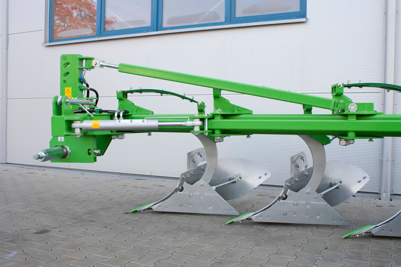 Bomet Libra Single-beam ploughs (Spring Trip) | Width 3'-8' | 75-150 HP | For Tractors