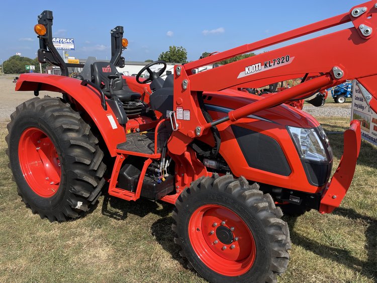 Kioti RX6620PB Shuttle Shift Tractor | 66 HP Gross Power Diesel Engine | 71" Width |Synchro Shuttle Transmission & Climate-Controlled Cab