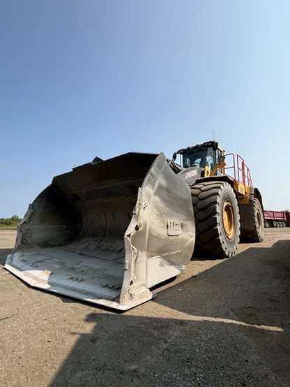 Werk-Brau Two Pass Loader Bucket | Width 124"–138" | 5–6 Tons | 20–40 GPM | For Wheel Loaders
