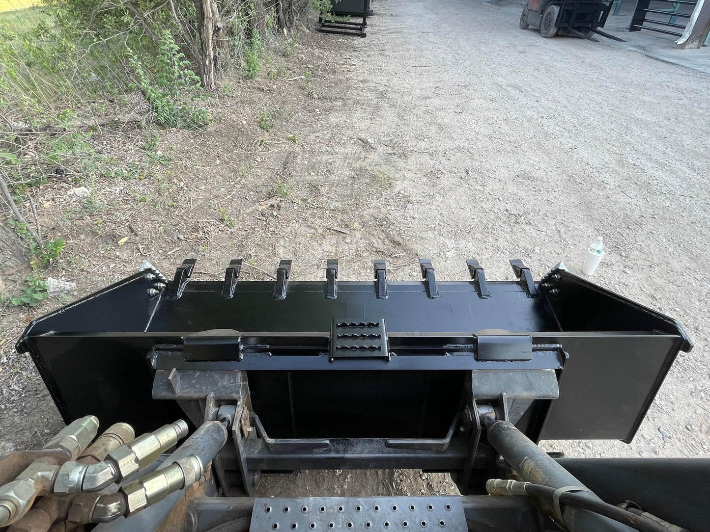Star Industries HD Low Profile Dirt Buckets w/ Teeth | LP22A-T Series | Width 60" - 84" | 15–40 GPM | For Skid Steers