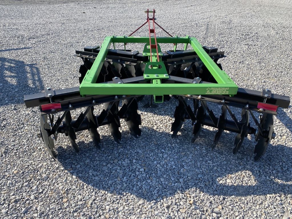 Industrias America 3-Point Finish Disc | Model 2220X | Cutting Width 7' | Horsepower 45 HP | For Tractors