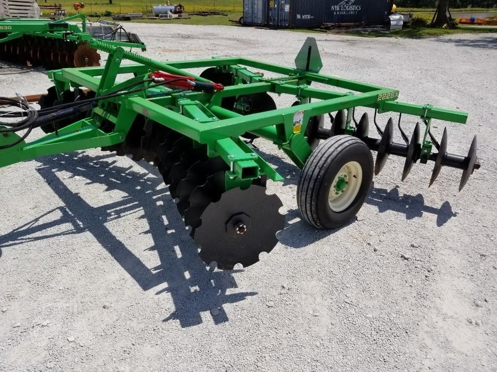 Industrias America Disc Harrow Pull-Type Finish | Model 2228X | Working Width 10' | Blade Size 22" | Horsepower 70+ HP | For Tractors