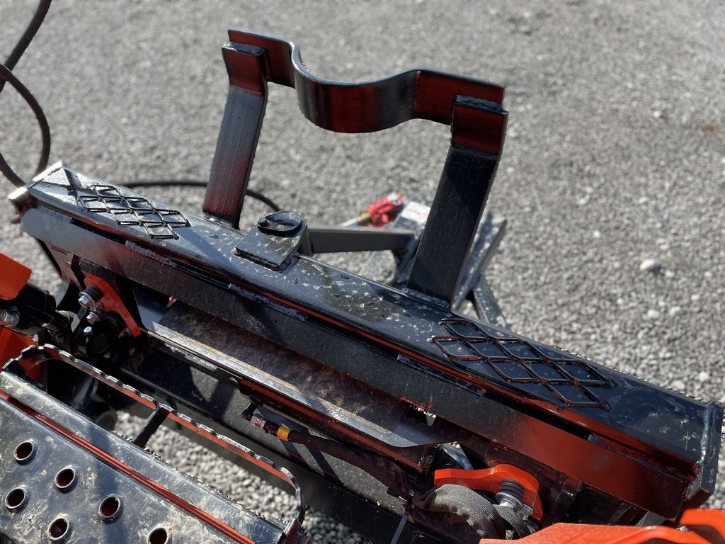 Industrias America | Tree Shear | Easy Man | 6" Cutting Capacity | For Skid Steer