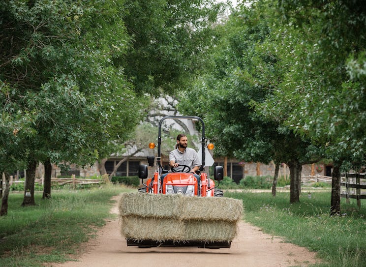 KIOTI CK2620M Manual Tractor with Loader & Hay Spear 24.5 hp (18.2 kW)