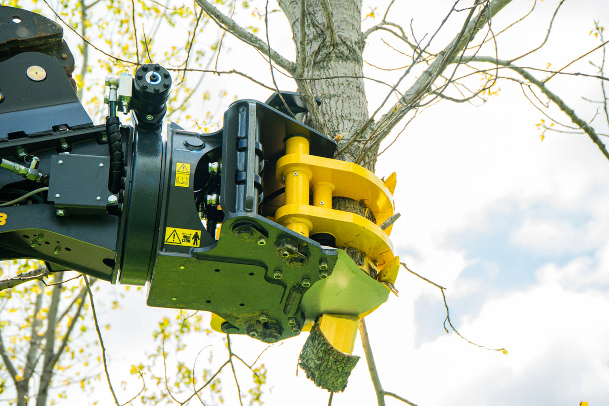 Werk-Brau Tree Shear | R-Series TSR8SSL To TSR12-5SSL | Cutting 8 To 12.5" | 10 To 30 GPM | 1.3 To 21 Tons | Skid Steer, Loader & Telehandler