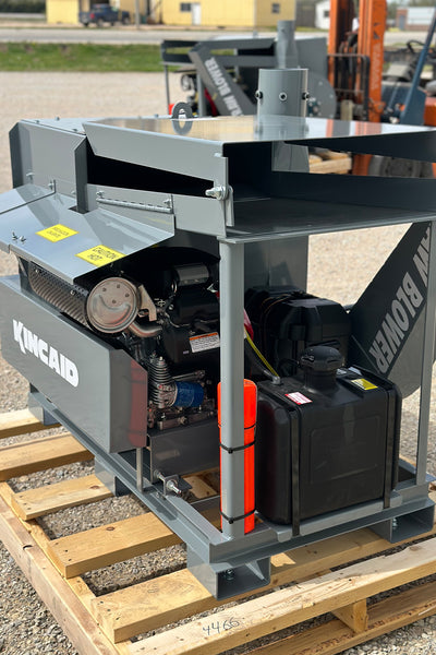Kincaid Straw Blower | Width 40″ inches | Discharge Distance 40' Ft | Engine Horsepower 22.5 HP