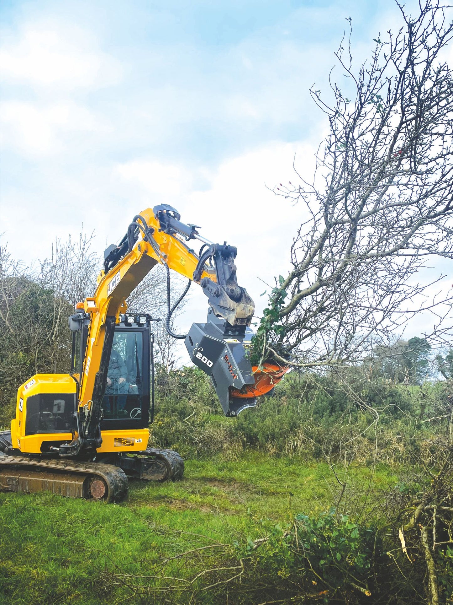 MDE Machinery | Tree Shear With Buncher | Model Koala 150T To Koala 550T | Cutting Capacity 6" To 21.5" Inches | Machine Size 1.5-40 Ton | For Excavator