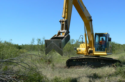 Werk-Brau Grubber | Root Removal Attachment | 17–36" Width | V & Straight Edge | 15–25 Ton | For Excavators