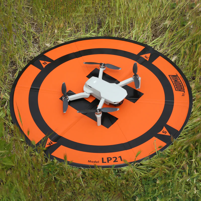 Hoodman Weighted Trifold Drone Landing Pad | Model LP21 | Size 21" | Compact & Durable | For DJI, Mavic & Mini Drones