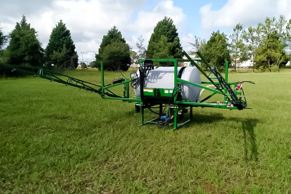 LMC AG 100" SERIES BOOM / BOOMLESS 3 POINT HITCH SPRAYER FOR TRACTOR