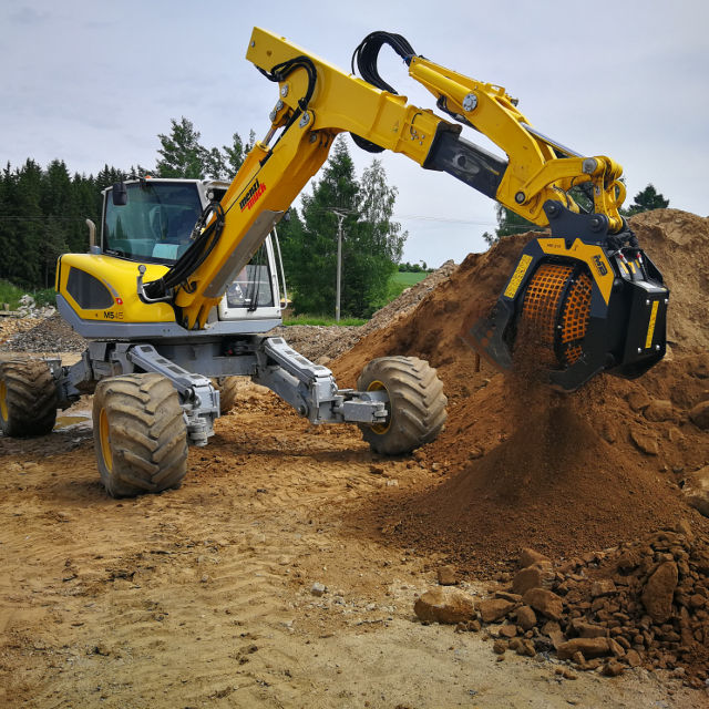 MB Crushers Screening Bucket | Model MB-S10 S4 For Excavator And Backhoe Loader