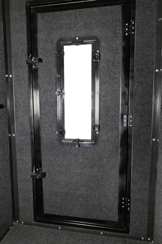 Global Equipment Muddy Gunner Steel Box Blind | Therma‑Tek | 4′ × 4′ × 7′ | For Hunting