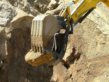 Amulet PowerClamp Hydraulic Excavator Thumb | Model Progressive-Linkage Series | Machine Size 6-50 Tons | For Excavators
