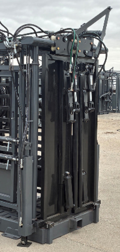 Palco HSP12 & 8' Manual Alley | Steel Floor | Hydraulic Chute & Gates | For Cattle Operations & Ranch Facilities