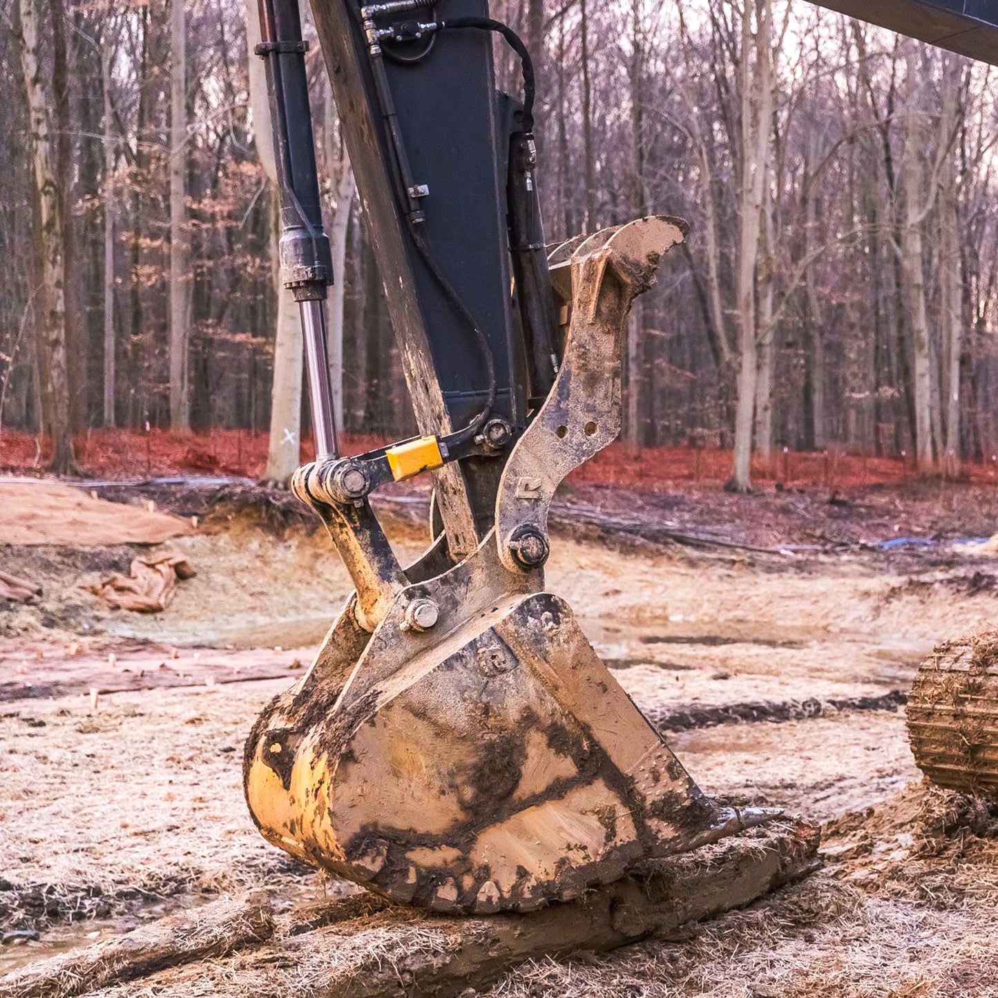 Rockland Pin-Mounted Thumbs | Precision Handling for Excavators | Up to 120-Degree Rotation | Secure Grip for Various Materials | For Excavators