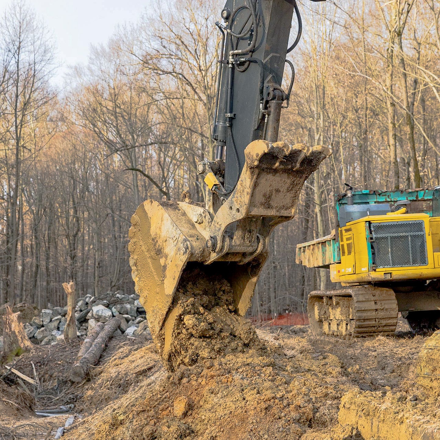 Rockland Pin-Mounted Thumbs | Precision Handling for Excavators | Up to 120-Degree Rotation | Secure Grip for Various Materials | For Excavators