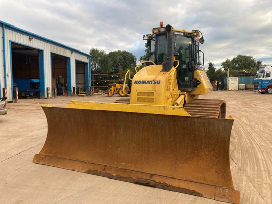 Bedrock Attachments Heavy-Duty U Blade | Model BBD8U | Width: 177.2" | Weight: 4,850kg | For Bulldozer
