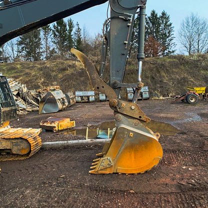 Rockland Progressive Link Thumb | Machine Weight for Various Applications | Up to 180° Thumb Rotation | Precision Handling for General Construction and More | For Excavators