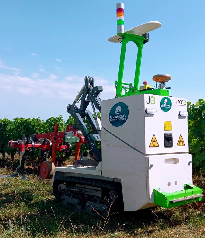 Naio Technologies Jo Autonomous Crawler for Narrow Vines | 100% Electric | GNSS RTK Guidance | Up to 8 Hours Autonomy