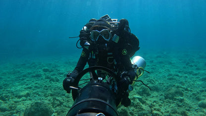 Lefeet Underwater Scooter | Model P1 Standard & P1 XR | Length 9.72"–15.79" | Width 12.40" | Height 5.12" | 9 & 13 kgf Thrust | 60m Depth | 60–90 Min Runtime | For Scuba, Freediving & SUP