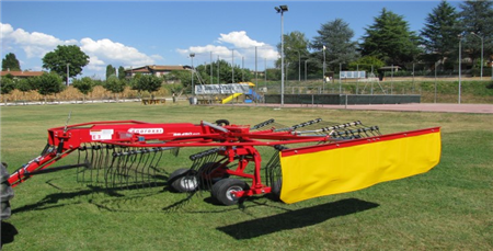 Durabilt Pull-Type Rotary Rake | 14' Working Width | 11-Arm Oil Bath G ...