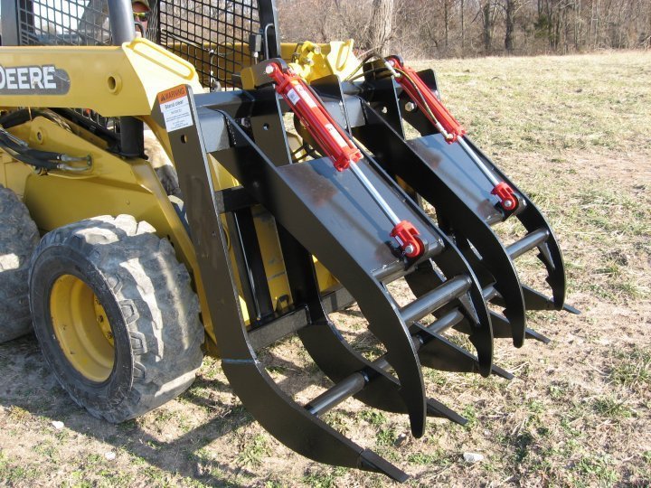 WORKSAVER INC. 77" SPLIT TOP GRAPPLE RAKE WITH UNIVERSAL SKIDSTEER MOUNT FOR SKIDSTEER