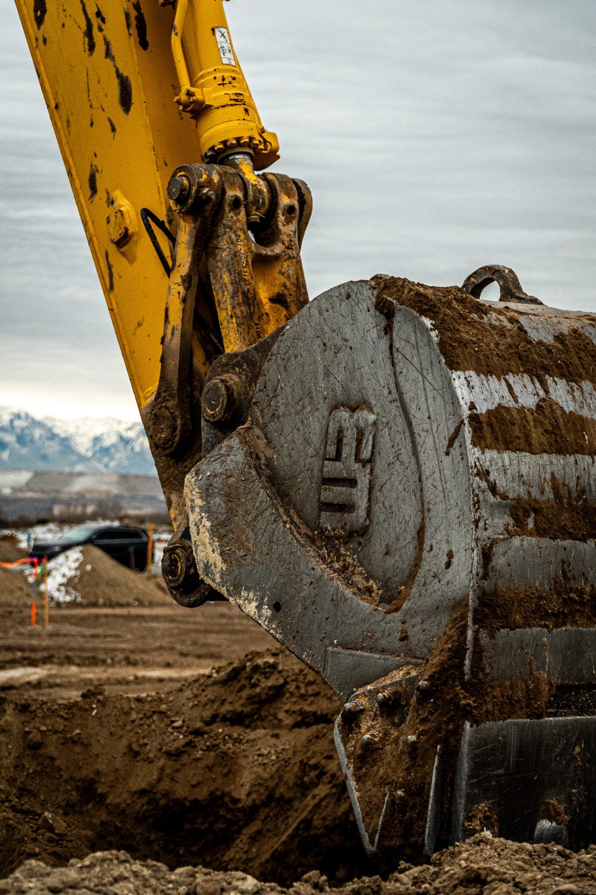 Werk-Brau Heavy Duty Bucket | Width 24"–60" | 25–70 Tons | For Excavator
