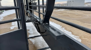 Palco Hydraulic Cant Back | Hydraulic Cattle Equipment | For Ranch Facilities & Cattle Operations
