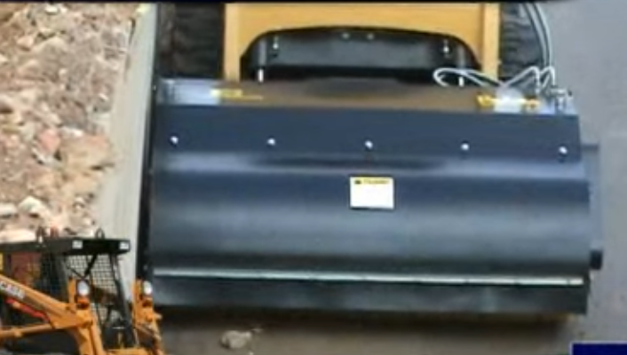 EI Attachments 72" & 84" Bucket Broom Chain Drive Motor | Hydraulic Flow 15‑30 GPM | for Skid Steer