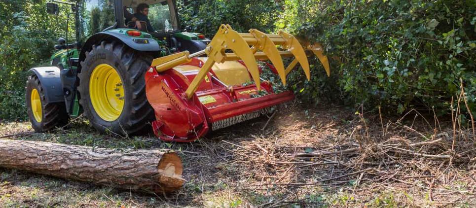 Seppi STARFORST High Performance Forestry Mulcher | 83" Wroking Width | 180-350 HP | For Tractor