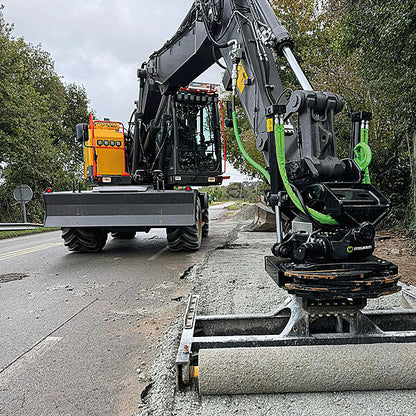 Steelwrist Tilt-Rotators | Model X18 | Building Height 20.5" inches | Machine Weight Up-To 30,900 Lbs | For Mid-Sized Excavators