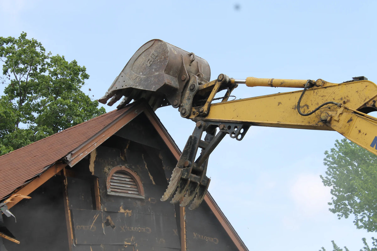 Werk-Brau Stick Mounted Multi-Tine Thumb | Thumb Tip Radius 32" To 84" | Tine Width/Spacing 8.5" To 32" | 131° Rotation | 1.5–40 Tons | For Excavators