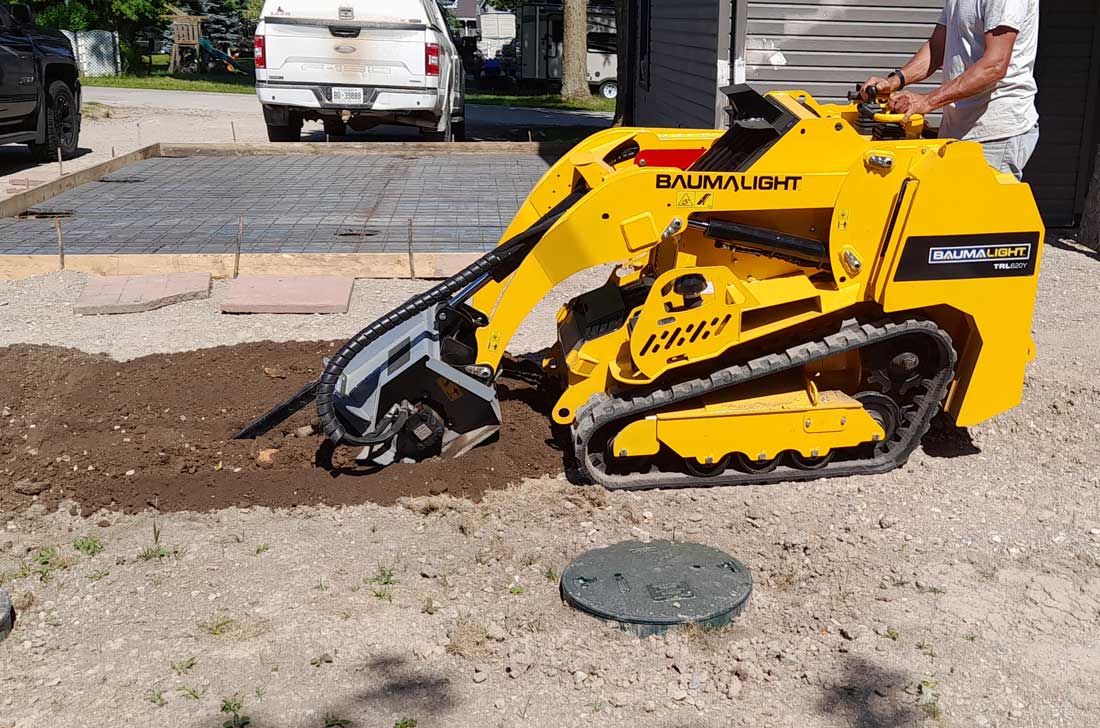 Baumalight Mini Track Loader | Model TRL-620Y | Width 40" | Engine Horsepower 23.9 HP | Engine Yanmar | Mini Skid Steer