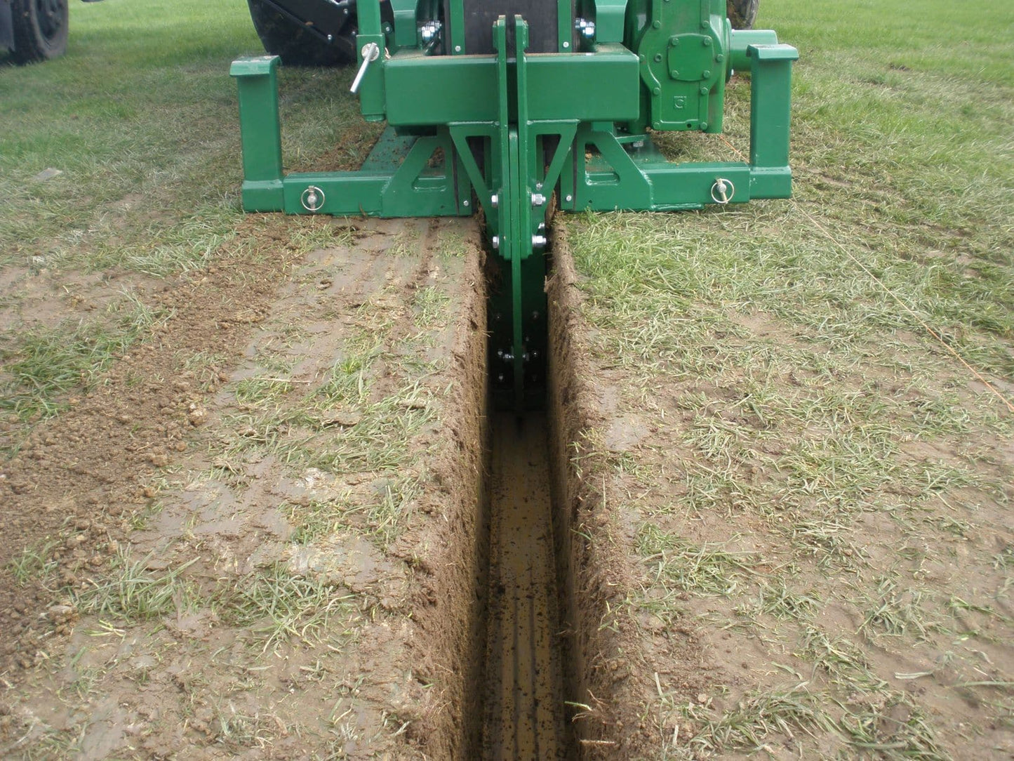 Trenchit Terrawheel Trencher With Double Conveyer System | Model TWT 400/ 550 | 45-90HP | For Tractor