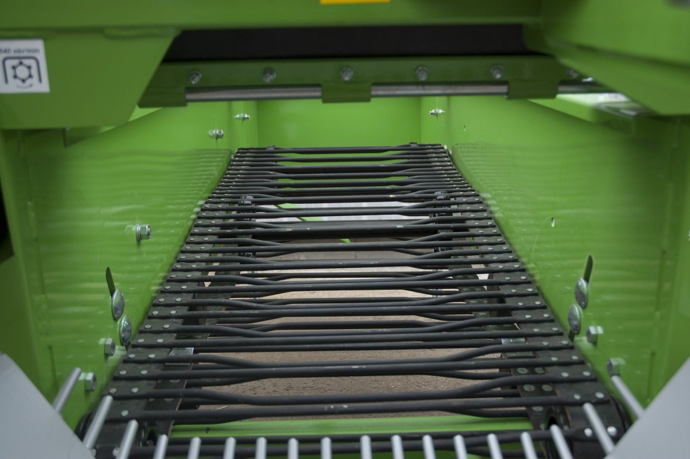Bomet Upus 1-Row Conveyor Potato Digger | Width 22" | 25 HP | For Tractors
