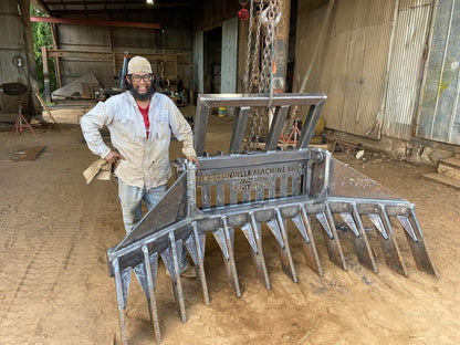 Hebbronville Machine Shop 8' & 12' Winged Skid-Steer Stacking Rakes For Dozer