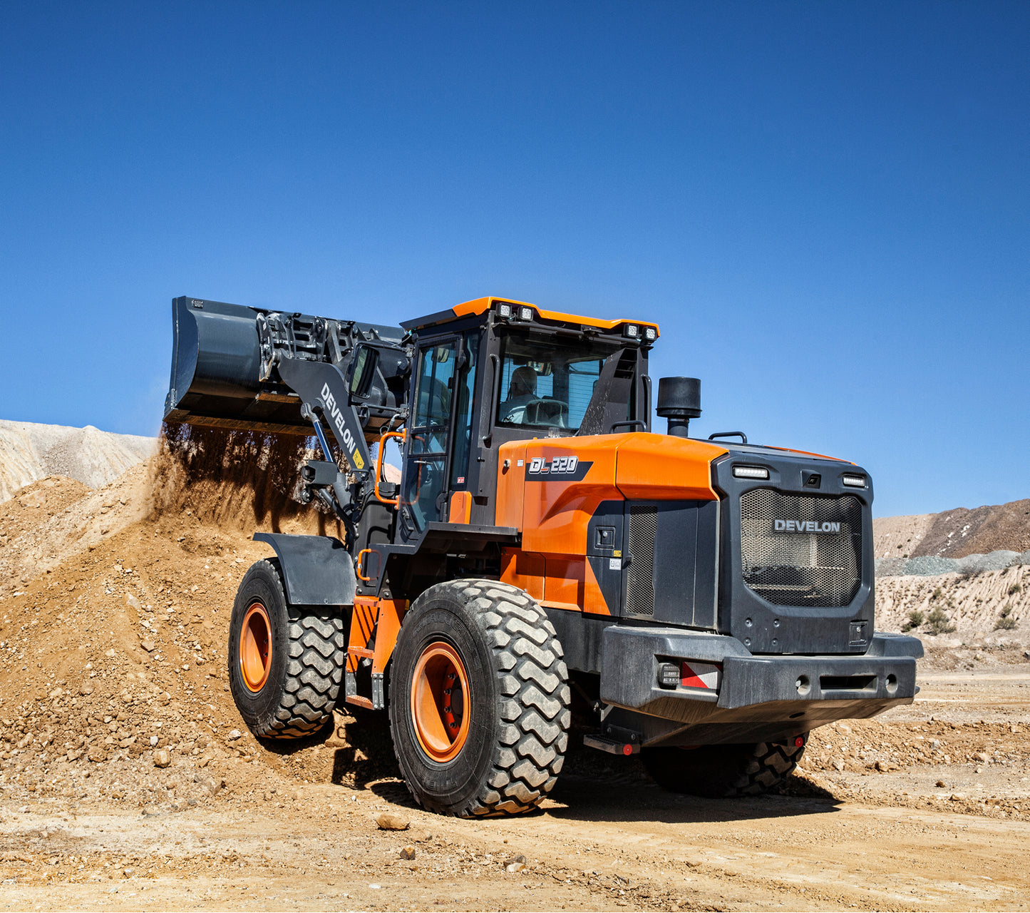 Develon | Wheel Loader | Model DL220-7 | Width 8' 4.4" | Horsepower 159.6 HP | For Construction, Agriculture & Material Handling