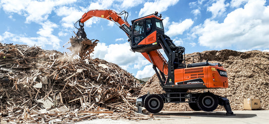Develon | Material Handler | Model DX250WMH-5 | Reach 35' 1" | Loading Height 39' 8" | 186 hp | 27.4 Tons | For Scrap, Waste & Logging