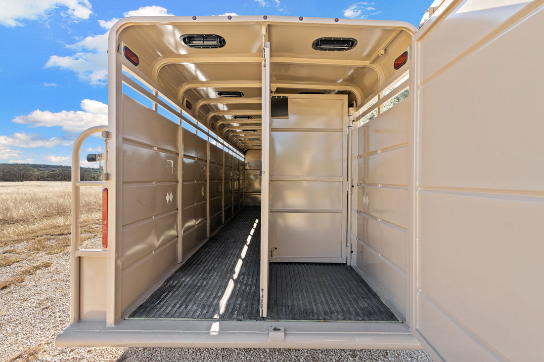 Exotic Game Control Super Exotic Bifold Game Trailer | 24' Long x 6'8" Wide x 6'6" Tall | 3 Full-Size Escape Gates