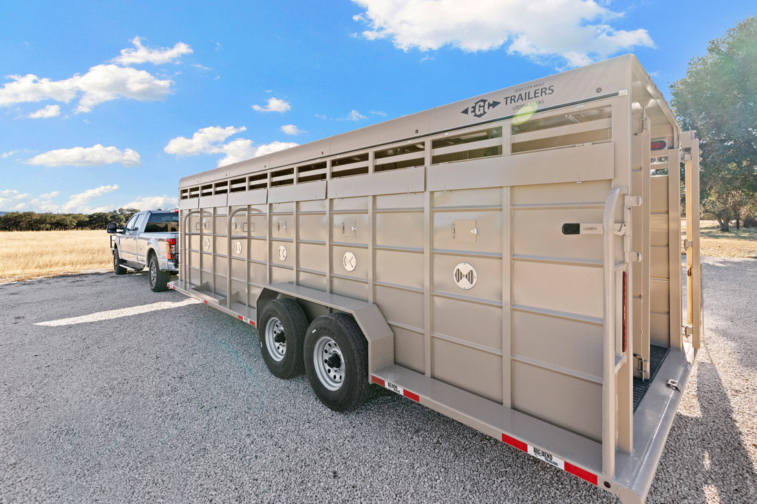 Exotic Game Control Super Exotic Bifold Game Trailer | 24' Long x 6'8" Wide x 6'6" Tall | 3 Full-Size Escape Gates