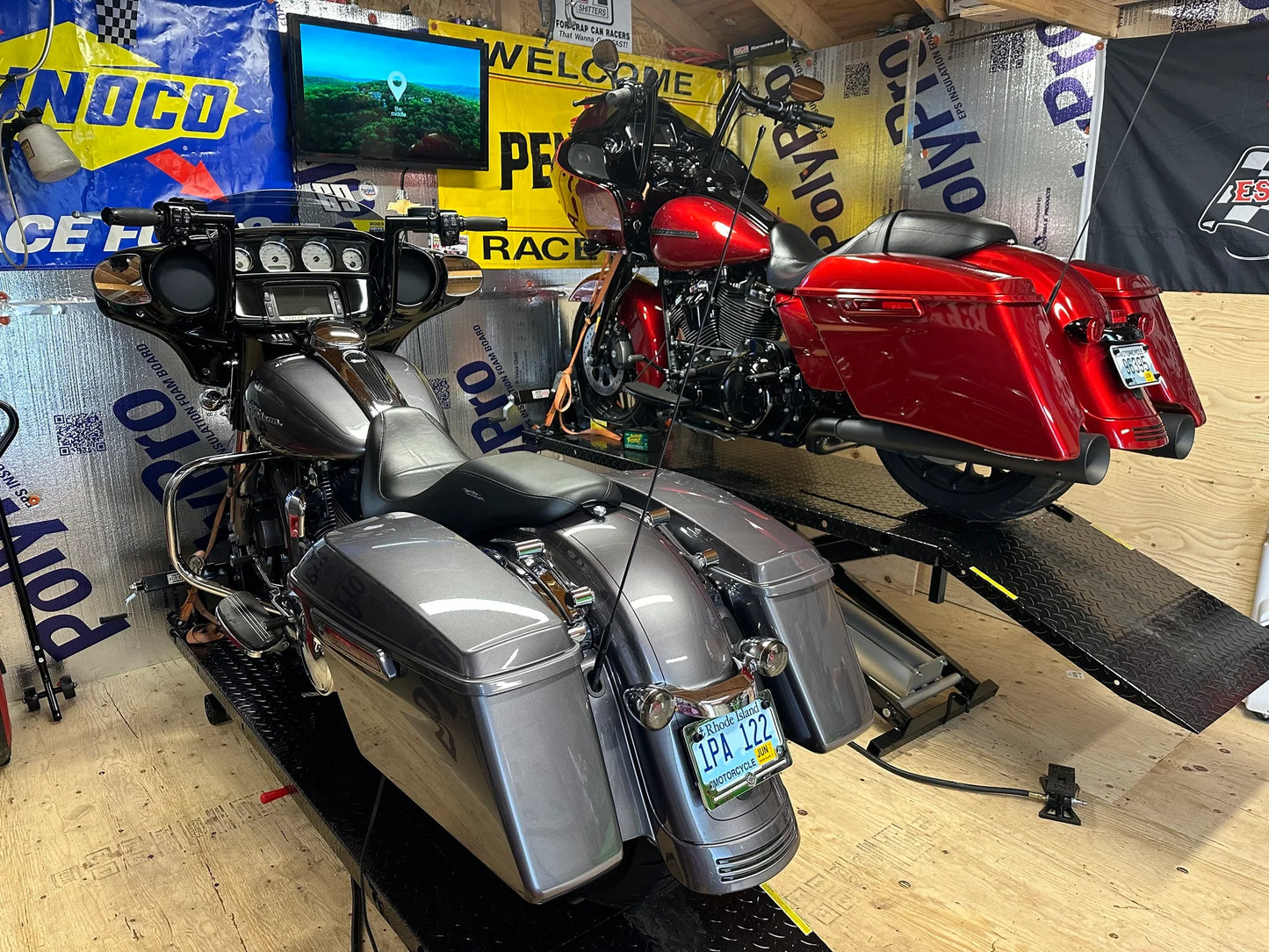 Black Widow Pneumatic Motorcycle Lift Table | Model BW-1000A | Platform Size 78.75" x 24" | 90 To 100 PSI Air | For Touring, Cruiser & Sport Bikes