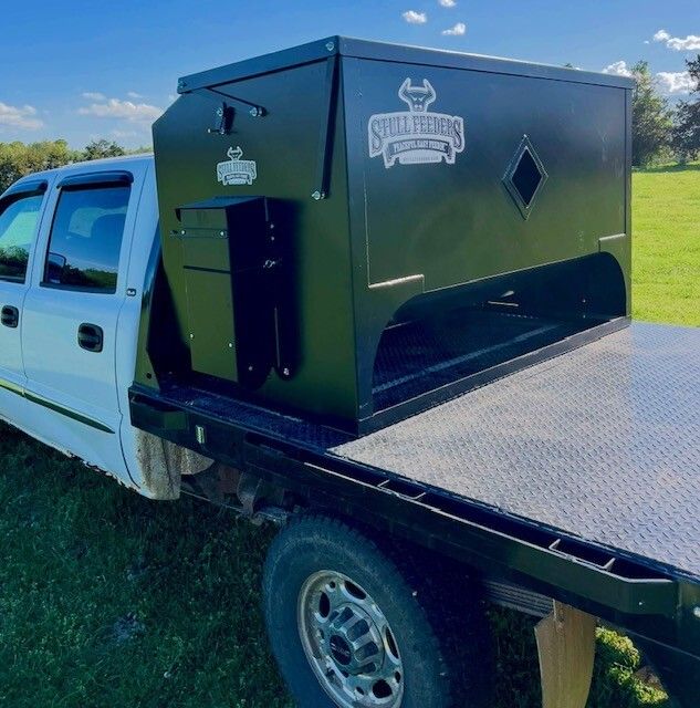 Stull Feeders Grain/Cube Auger Feeders | Model 1100, 1200, 1600 & 2100 LB | 12V | Up To 25 HP | For Truck