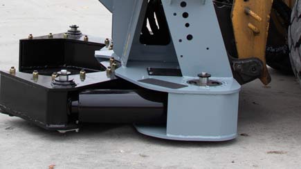 Baumalight | Horizontal Tree Shear | ISH918G | Limb Size 18" | Weight Class 7,000–18,000 lb. | Hydraulic Flow 20–70 GPM | For Skid Steers